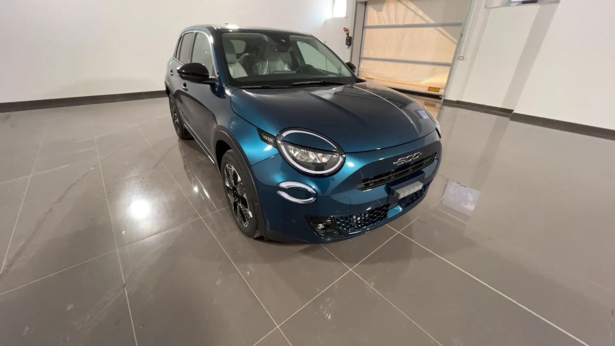 FIAT 600 Hybrid DCT HEV La Prima - VARI COLORI! - Autostema