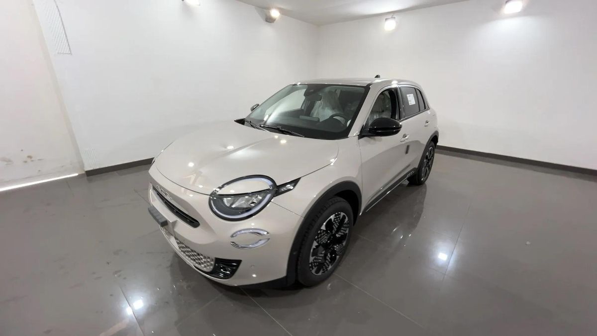 FIAT 600 Hybrid DCT HEV La Prima - VARI COLORI! - Autostema