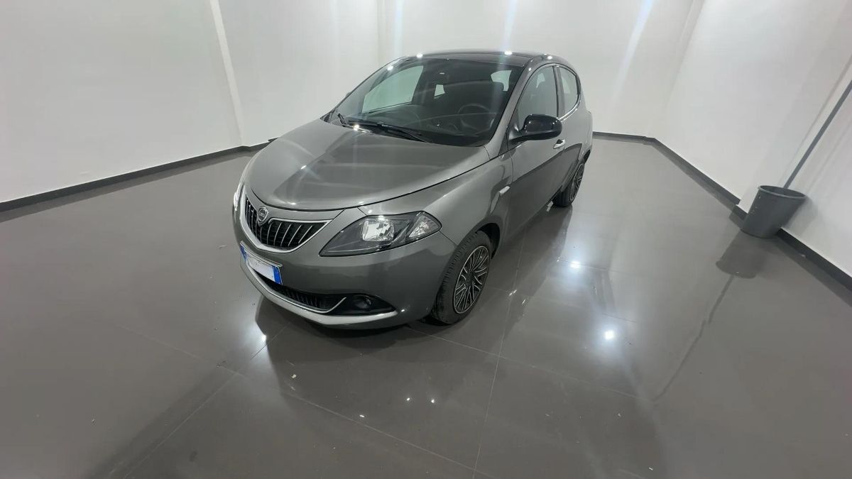 LANCIA Ypsilon 1.0 FireFly S&S Hybrid Gold Plus - VARI COLORI! - Autostema