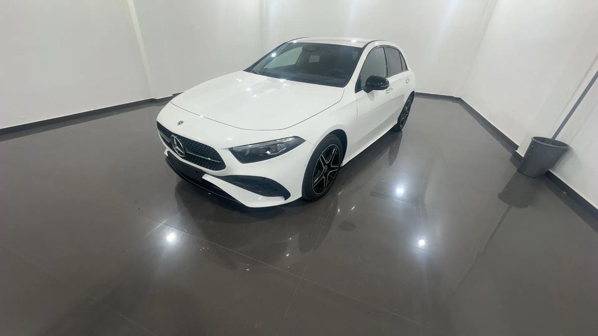 MERCEDES-BENZ A 250 e Plug-in hybrid AMG Line - ANCHE NERA! - Autostema