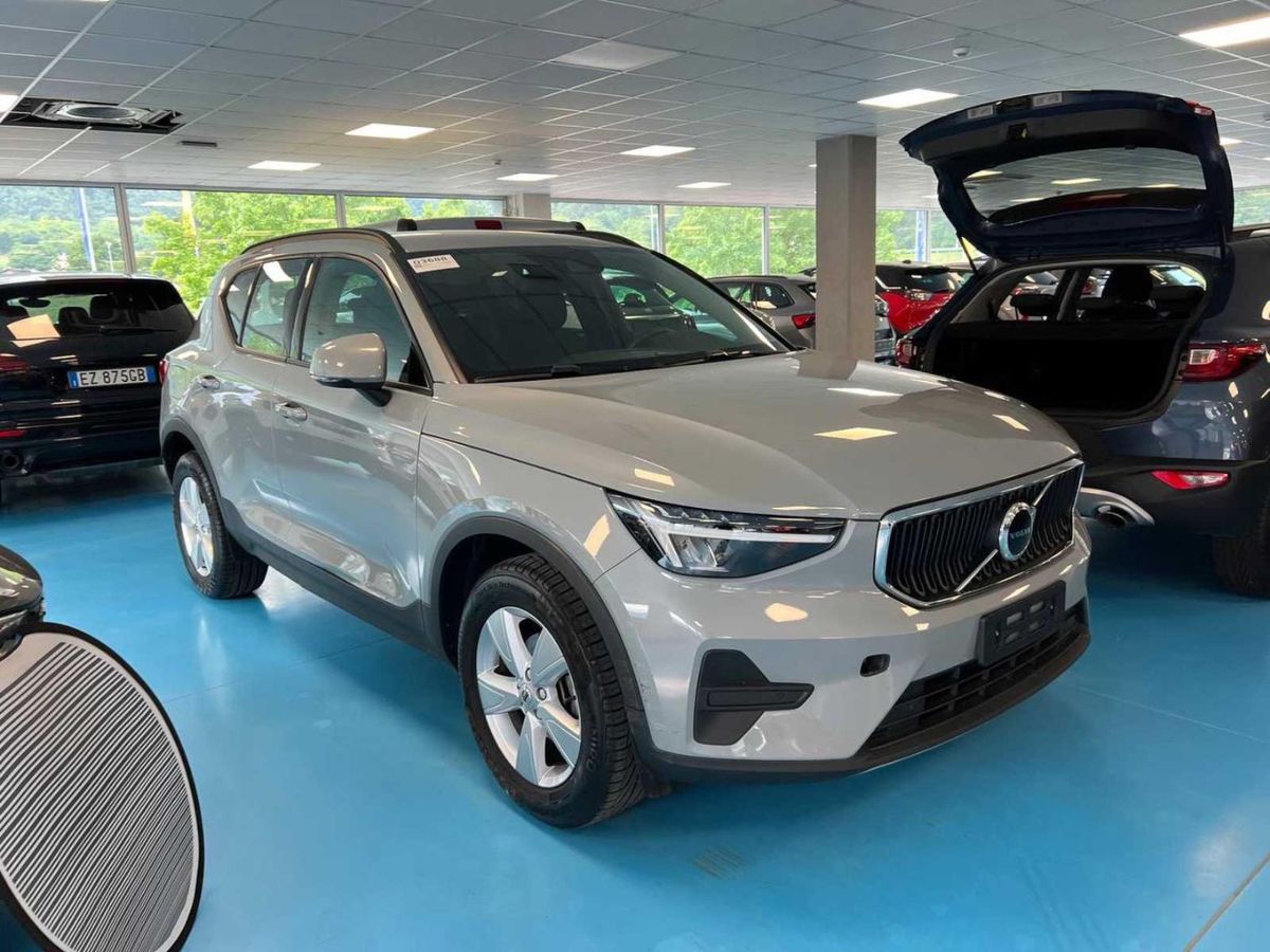 VOLVO XC40 T2 automatico Essential - ANCHE NERA! - Autostema
